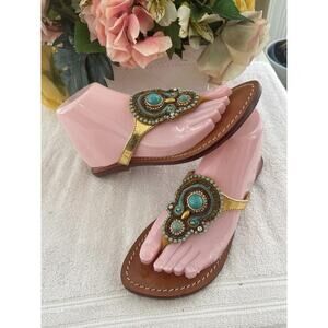 MYSTIQUE TURTOIS GOLD THONG SANDAL SIZE 7 (SAN100